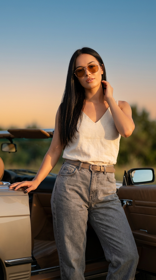 летняя fashion фотосессия у машины